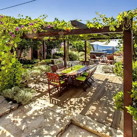 Teha -idylic Location & View In Park Forest